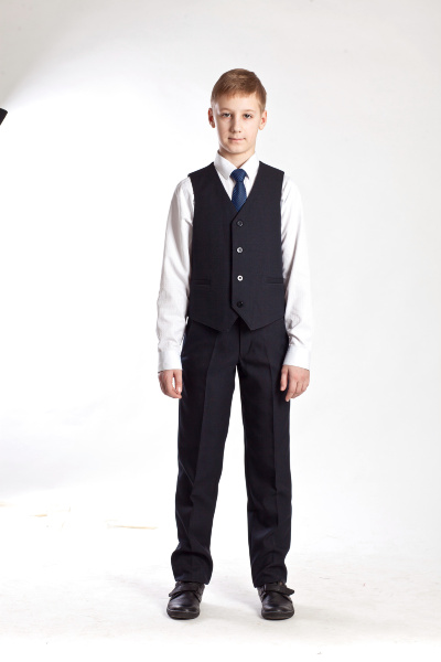 Жилет для мальчика 587 иссиня черный 